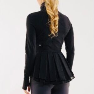 Lululemon - Fitted Jacket with Ruffled Back, Black Colour